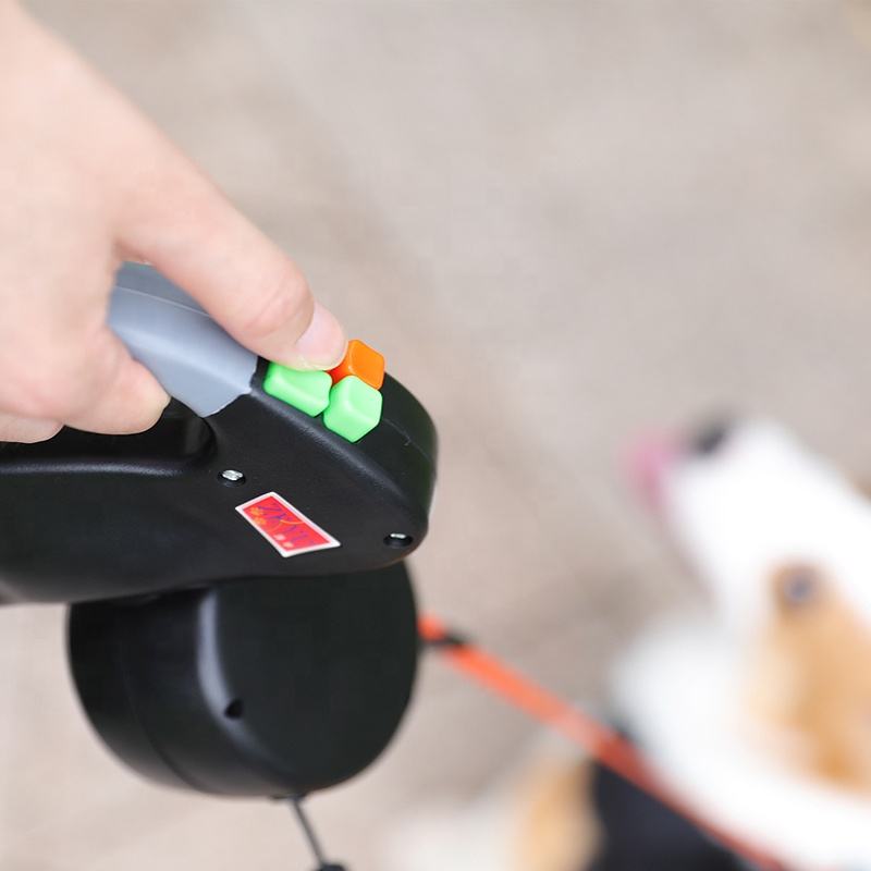 Double Dog Leash – Anti-Tangle Retractable Rope for Two Dogs
